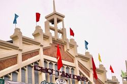 Chợ T&acirc;n Định tr&ograve;n 100 năm tuổi