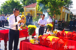 Truy điệu v&agrave; an t&aacute;ng 2 h&agrave;i cốt liệt sĩ tại x&atilde; Sơn T&acirc;y, tỉnh Đắk Lắk