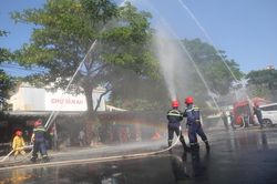 'L&aacute; chắn an to&agrave;n' ph&ograve;ng ch&aacute;y cho c&aacute;c chợ truyền thống