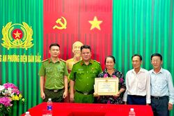 Tuyên dương công dân có hành động đẹp
