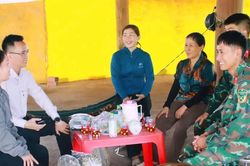 Gia Lai: Ấm &aacute;p t&igrave;nh qu&acirc;n d&acirc;n tr&ecirc;n c&ocirc;ng tr&igrave;nh t&aacute;i định cư