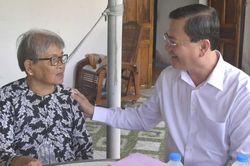 Lãnh đạo TPHCM tri ân người có công