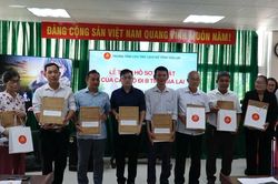 Gia Lai trao trả hồ sơ, kỷ vật cán bộ đi B cho thân nhân