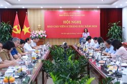 Hội nghị B&aacute;o c&aacute;o vi&ecirc;n 6 th&aacute;ng đầu năm 2026: Định hướng t&aacute;m nhiệm vụ trọng t&acirc;m trong c&ocirc;ng t&aacute;c tuy&ecirc;n truyền
