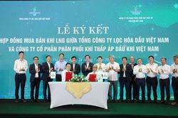 BSR v&agrave; PV GAS D k&yacute; hợp đồng mua b&aacute;n kh&iacute; thi&ecirc;n nhi&ecirc;n