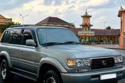SUV Lexus LX450 đời 1997 gần 30 năm tuổi được 'dọn zin' đẹp như xe mới