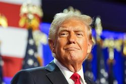 &Ocirc;ng Trump &aacute;p thuế mới l&ecirc;n h&agrave;ng chục quốc gia tr&ecirc;n thế giới