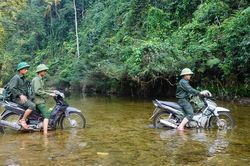 Thiếu kinh ph&iacute;, 58 lao động người d&acirc;n tộc thiểu số phải tạm dừng bảo vệ rừng