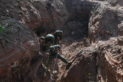 Tìm thấy nhiều hài cốt liệt sĩ tại rãnh mộ tập thể mới ở công viên Lê Thị Riêng