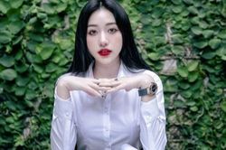 &Aacute; hậu B&ugrave;i Thị Mỹ Duy&ecirc;n c&oacute; g&igrave; trong tay ở tuổi 25?