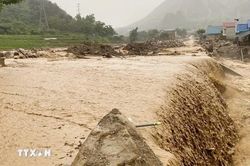 Lai Ch&acirc;u: Mưa lớn g&acirc;y sạt lở, chia cắt Quốc lộ 32 v&agrave; 279 qua x&atilde; Mường Than