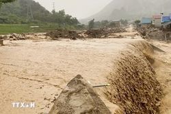Lai Châu: Mưa lớn gây sạt lở, chia cắt Quốc lộ 32 và 279 qua xã Mường Than