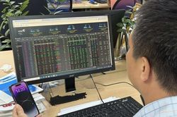 VN-Index mất hơn 13 điểm, nhà đầu tư vẫn thận trọng trước áp lực bán