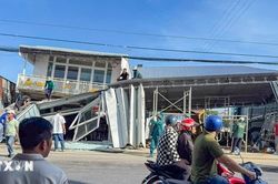 Cần Thơ: Sạt lở nghiêm trọng làm sập hoàn toàn nhiều nhà ven sông Cái Sắn