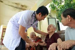 Ho&agrave;n thiện c&aacute;c điều kiện, ti&ecirc;u chuẩn xem x&eacute;t c&ocirc;ng nhận người c&oacute; c&ocirc;ng với c&aacute;ch mạng