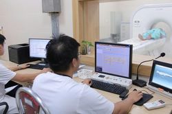 Kh&ocirc;ng được gợi &yacute;, &eacute;p buộc người bệnh sử dụng kh&aacute;m, chữa bệnh theo y&ecirc;u cầu