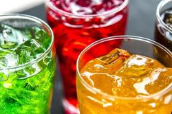 Người đàn ông 32 tuổi nhập viện sau thời gian dài uống loại nước 'quốc dân' mỗi ngày