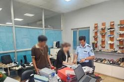 Ph&aacute;t hiện đường d&acirc;y gia c&ocirc;ng gi&agrave;y nghi giả mạo Nike xuất khẩu sang Mỹ