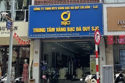 Vàng SJC lao dốc, thị trường vàng Hà Nội thưa khách