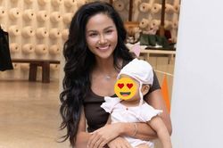 H'Hen Ni&ecirc; thổ lộ nỗi l&ograve;ng sau khi l&agrave;m mẹ