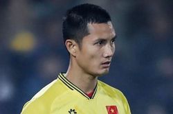 Tiếc cho thủ môn Đình Triệu
