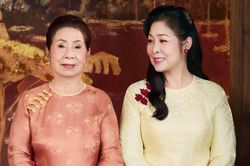 Hồng Vân mừng sinh nhật người đặc biệt
