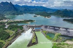 Mở 1 cửa xả đáy hồ thủy điện Tuyên Quang từ 16 giờ ngày 24/7