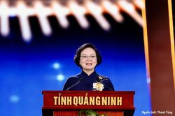 Phó Thủ tướng Phạm Thị Thanh Trà dự Chương trình nghệ thuật đặc biệt 'Mãi mãi tuổi 20'