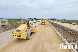 Kh&ocirc;ng để nh&agrave; thầu yếu l&agrave;m chậm Dự &aacute;n đường Voi - Sầm Sơn