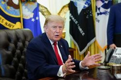 Mỹ tiếp tục kh&ocirc;ng k&iacute;ch Iran, &ocirc;ng Trump cứng rắn về Hormuz