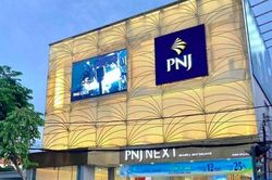 Gần 8% cổ phần PNJ đổi chủ trong phiên giảm sàn, khối ngoại tranh thủ xả 17 triệu cp