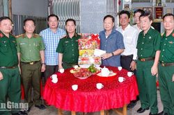 Thiếu tướng Nguyễn Văn Hùng tri ân người có công tại Giang Thành và Vĩnh Điều