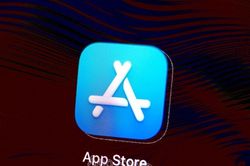 Xu hướng Vibe Coding trên App Store: Lập trình bằng AI và bài toán kiểm duyệt của Apple