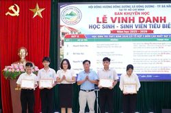 Tuyên dương 88 học sinh, sinh viên xã Đồng Dương có thành tích xuất sắc tiêu biểu