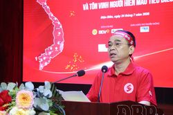 Hơn 400 người tham gia hiến máu tại Hành trình đỏ lần thứ XIV