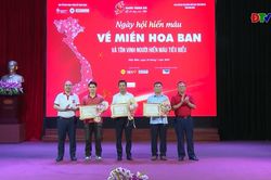 Hành trình đỏ 'Về miền hoa ban'