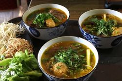 Hấp dẫn sự kiện hội tụ quán bún bò Huế tiêu biểu cả nước