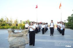 S&ocirc;i nổi h&agrave;nh tr&igrave;nh 'Sinh vi&ecirc;n Kh&aacute;nh H&ograve;a với biển, đảo qu&ecirc; hương'