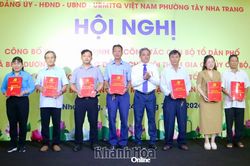 Phường Tây Nha Trang công bố các quyết định về công tác cán bộ tổ dân phố