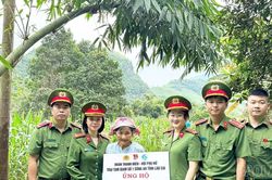Lan tỏa h&igrave;nh ảnh chiến sĩ c&ocirc;ng an kỷ luật, trung th&agrave;nh v&agrave; gần d&acirc;n