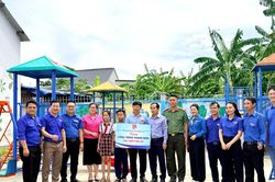 Tỉnh Đoàn Lâm Đồng ra quân Chiến dịch 'Kỳ nghỉ hồng' và 'Hành quân xanh'