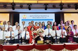 Ph&aacute;t huy vai tr&ograve; nh&agrave; gi&aacute;o nghỉ hưu trong sự nghiệp gi&aacute;o dục