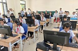Trao tặng phòng thiết bị công nghệ cho Trường phổ thông Dân tộc bán trú THCS Pa Nang