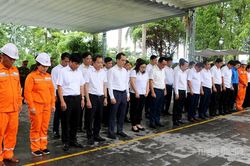 Công ty Điện lực Tuyên Quang tri ân các Anh hùng liệt sĩ tại Nghĩa trang Liệt sĩ Quốc gia Vị Xuyên và điểm cao 468