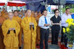 T&acirc;y Ninh: Ban Trị sự GHPGVN tỉnh tưởng niệm c&aacute;c anh h&ugrave;ng, liệt sĩ tại Nghĩa trang Liệt sĩ Tr&agrave; V&otilde;