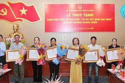 C&agrave; Mau: Truy tặng danh hiệu 'B&agrave; mẹ Việt Nam anh h&ugrave;ng' cho 4 Mẹ c&oacute; nhiều cống hiến