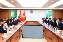 Bộ Tài chính hợp tác với Bloomberg phát triển thị trường tài chính và chuẩn bị cho APEC 2027