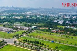 Nguồn cung tăng trong khi thanh khoản ì ạch, tiền đầu tư bất động sản đổ về đâu?