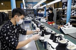Vượt Trung Quốc ở thị trường Mỹ, điều gì đứng sau cú bứt phá của ngành giày dép Việt?