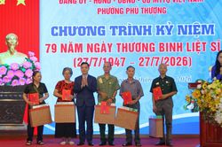 Phường Ph&uacute; Thượng tri &acirc;n người c&oacute; c&ocirc;ng dịp kỷ niệm 27/7